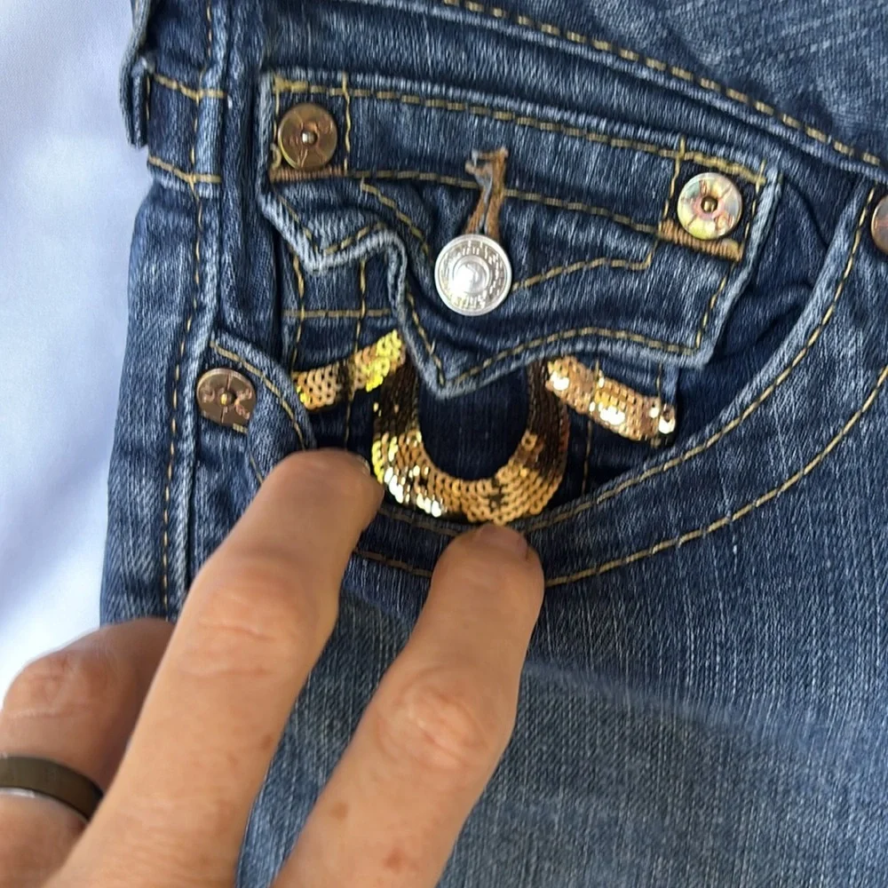 Gently Worn Authentic True Religion Women's Blue Jeans  Gold Logo- Low Rise - 30 - Picture 7 of 14